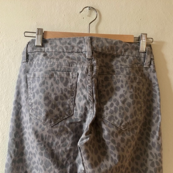 Grey leopard print stretchy skinny jeans - Picture 3 of 5